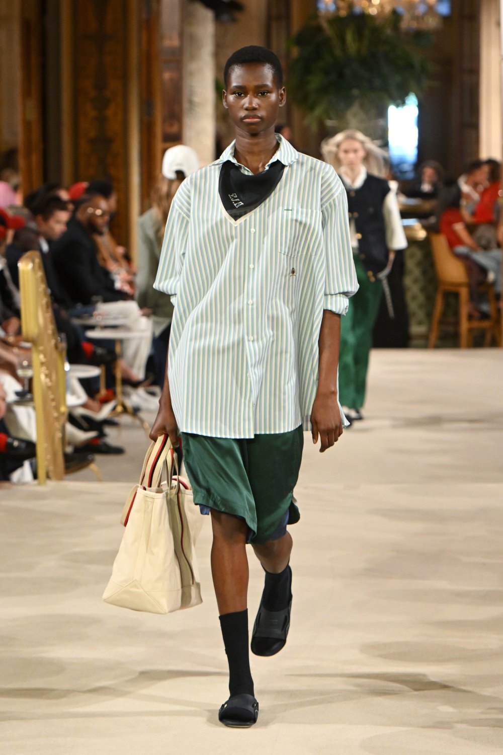 Tommy asienta las bases del futuro de lo preppy con SS27