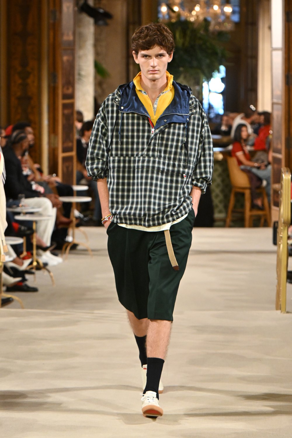 Tommy asienta las bases del futuro de lo preppy con SS27
