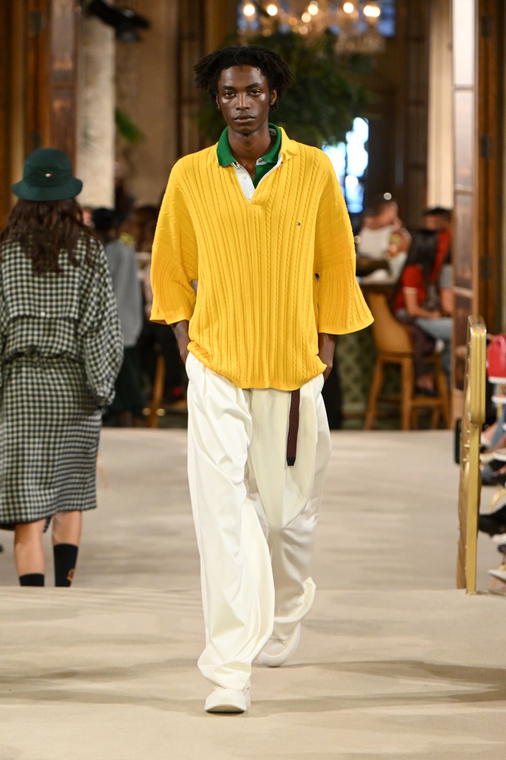 Tommy asienta las bases del futuro de lo preppy con SS27