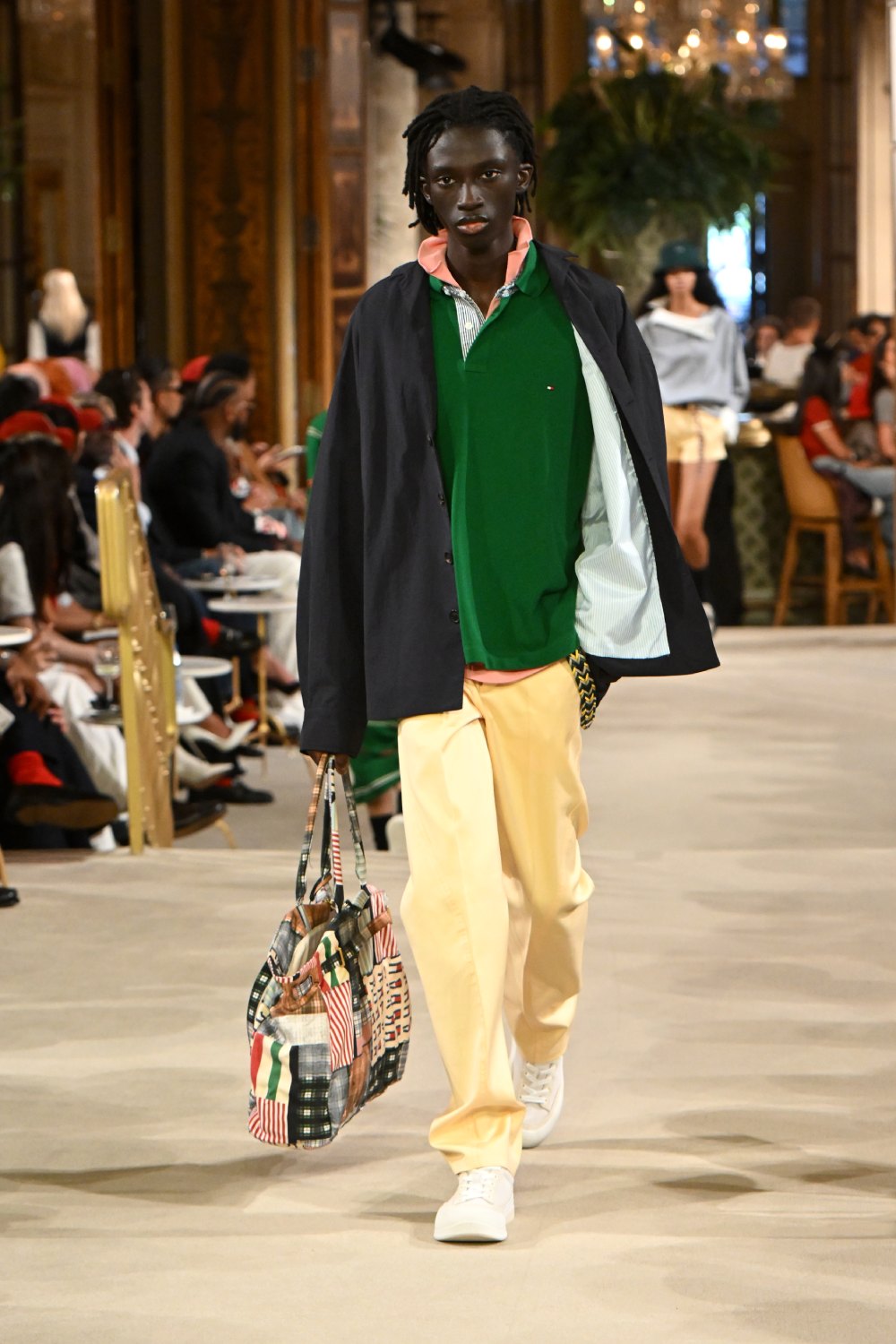 Tommy asienta las bases del futuro de lo preppy con SS27