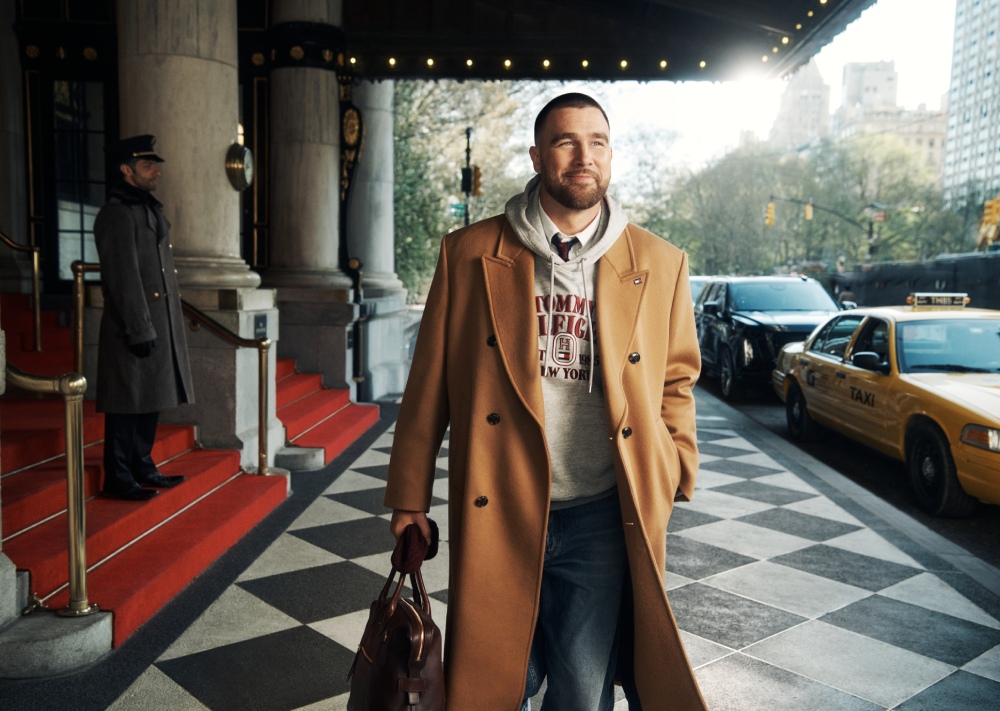 Tommy convierte a Travis Kelce en neoyorquino para FW26
