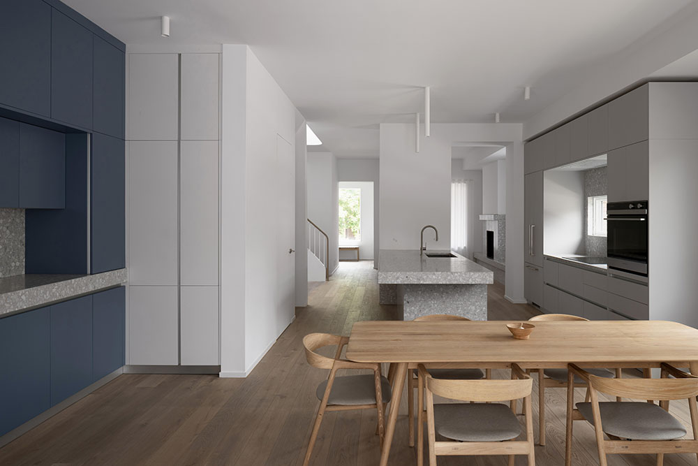 Atlas House: Vaaro revisa el arquetipo doméstico de Toronto