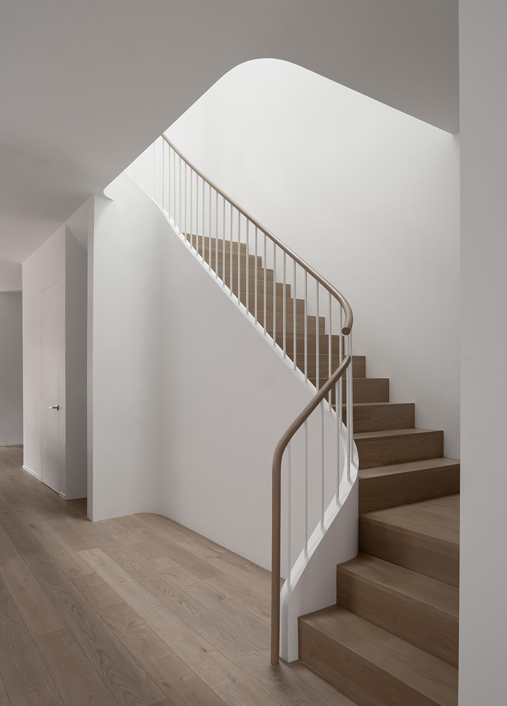Atlas House: Vaaro revisa el arquetipo doméstico de Toronto
