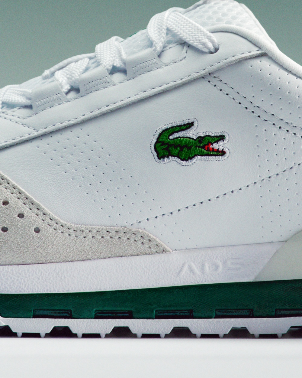 Las nuevas zapas de Lacoste son el estándar de retro sport