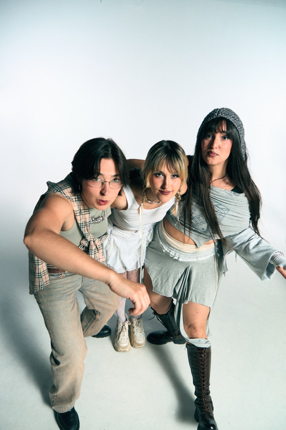 Aiko El Grupo es el trío deslenguado de punk