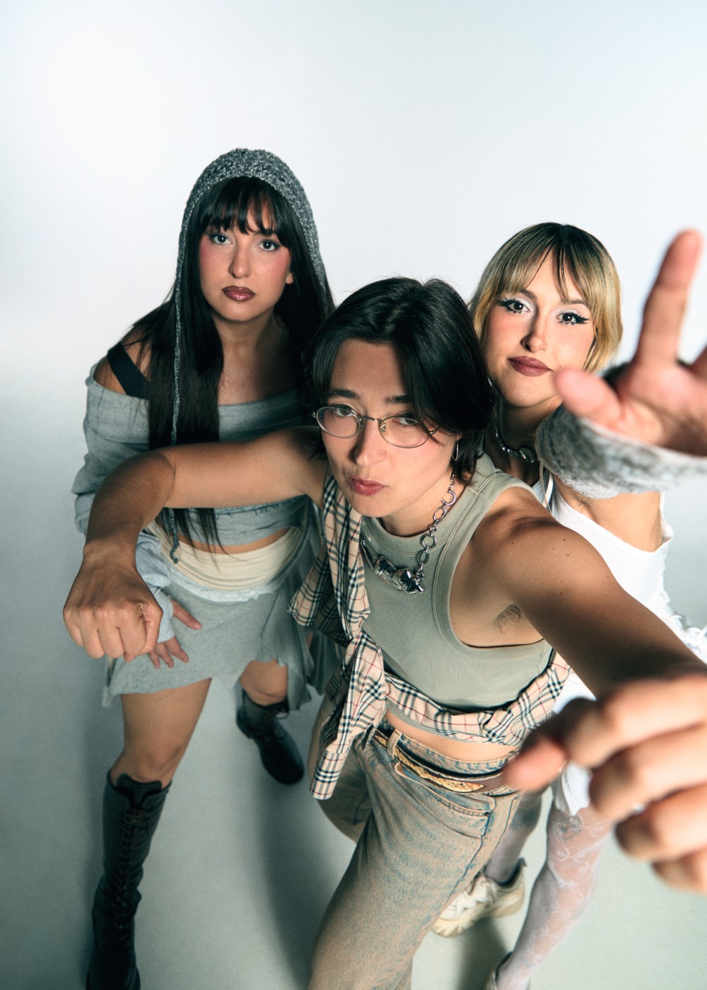 Aiko El Grupo es el trío deslenguado de punk