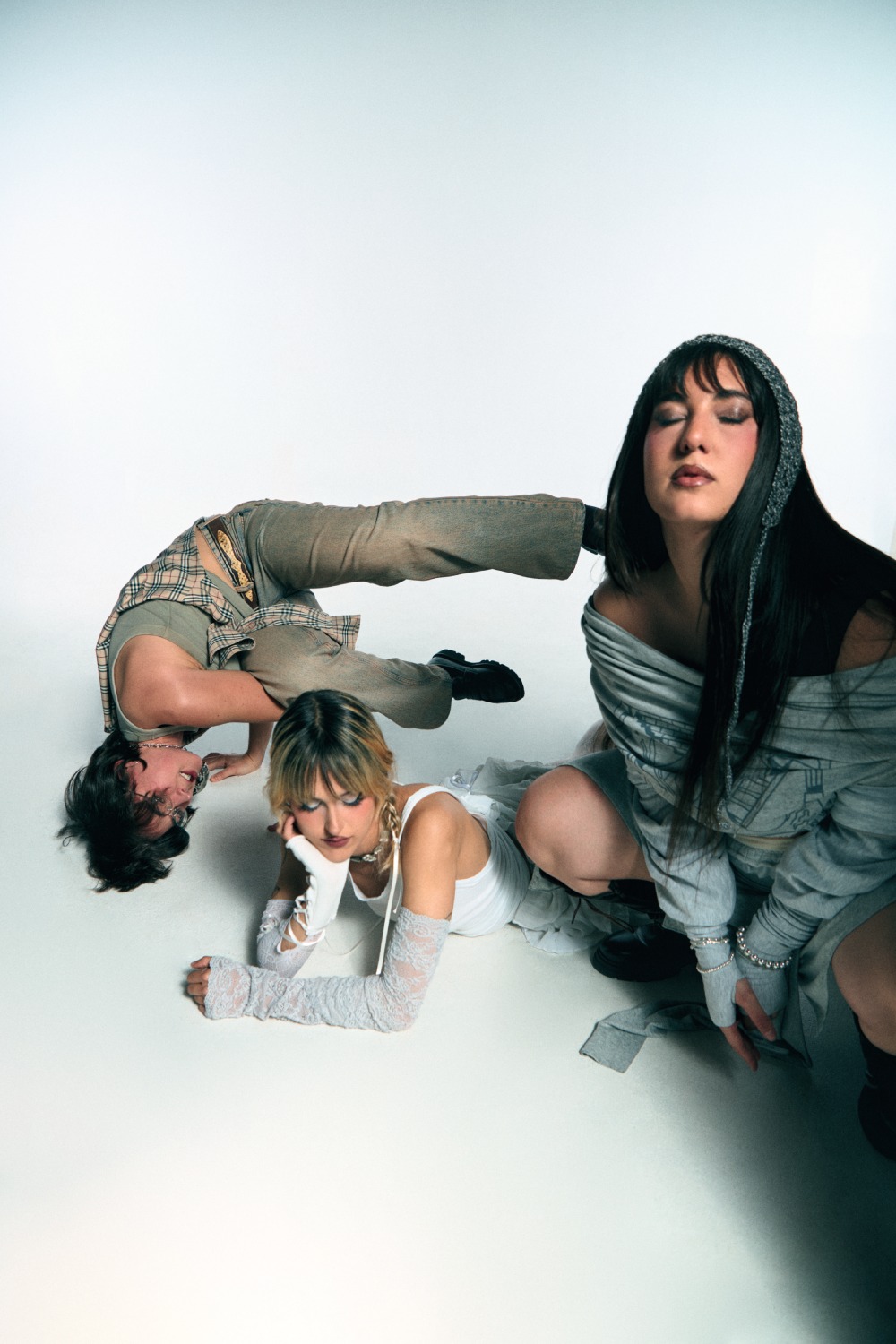 Aiko El Grupo es el trío deslenguado de punk