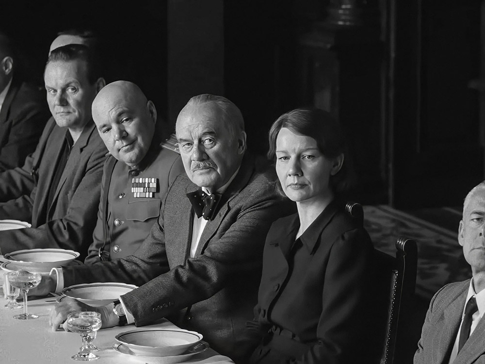 Fatherland: el regreso a una patria rota y dividida