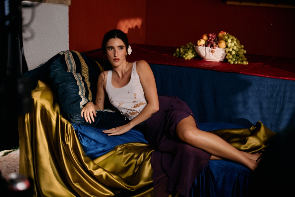 Judeline publica La Falda y video con Rossy de Palma