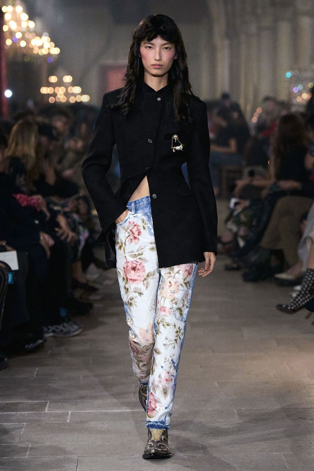 Acne Studios presenta historicismo y cotidianidad para SS27