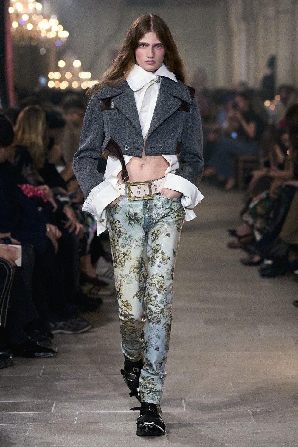 Acne Studios presenta historicismo y cotidianidad para SS27
