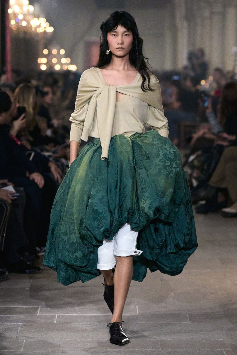 Acne Studios presenta historicismo y cotidianidad para SS27