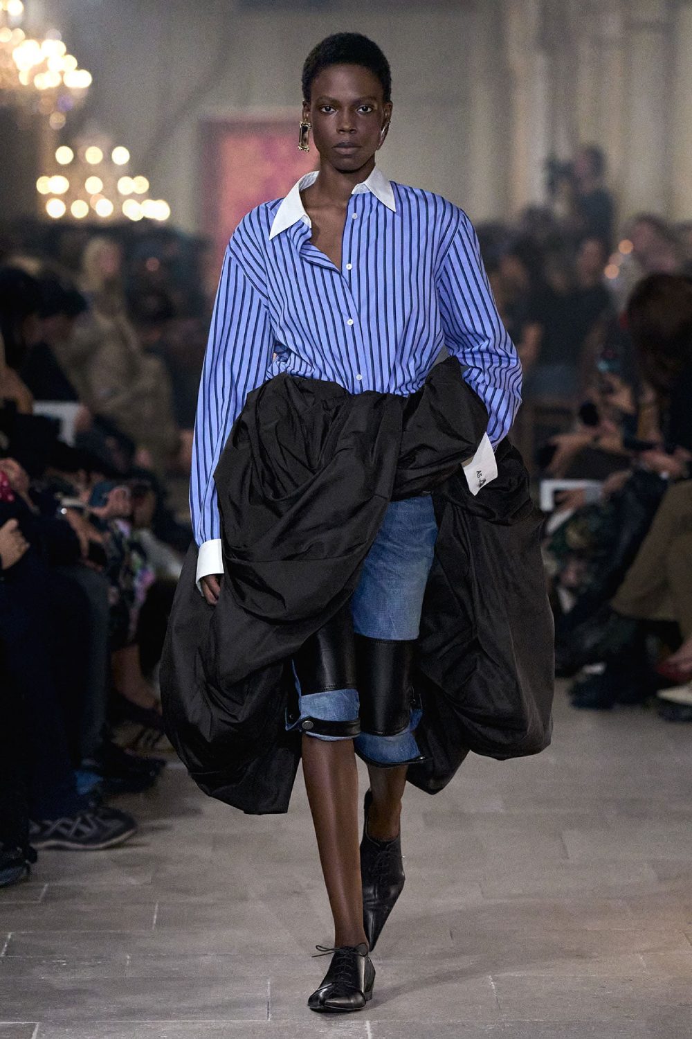 Acne Studios presenta historicismo y cotidianidad para SS27