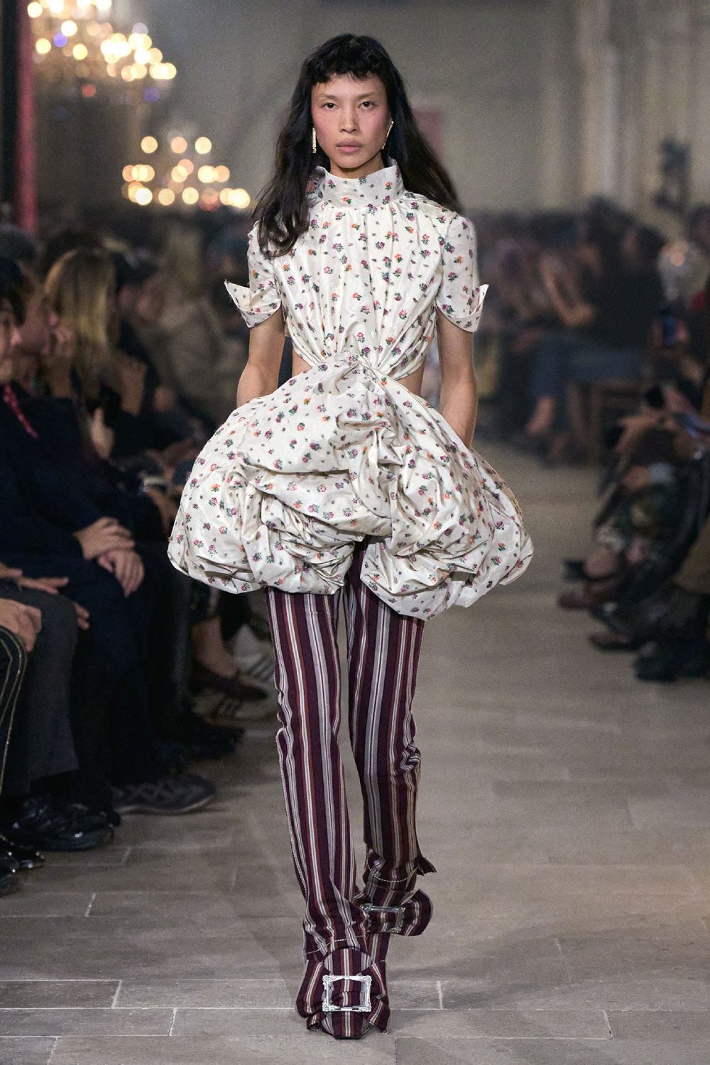 Acne Studios presenta historicismo y cotidianidad para SS27