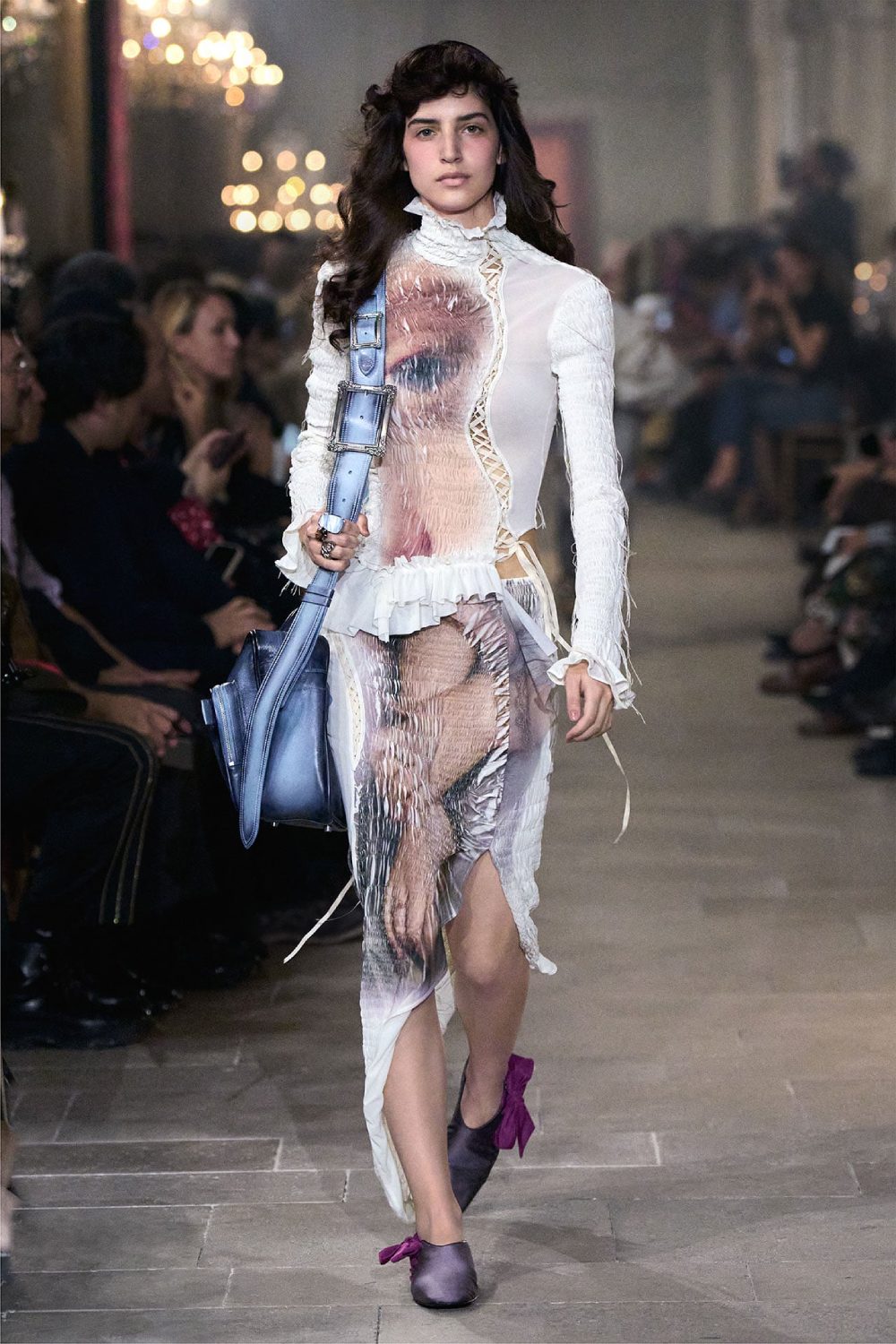 Acne Studios presenta historicismo y cotidianidad para SS27