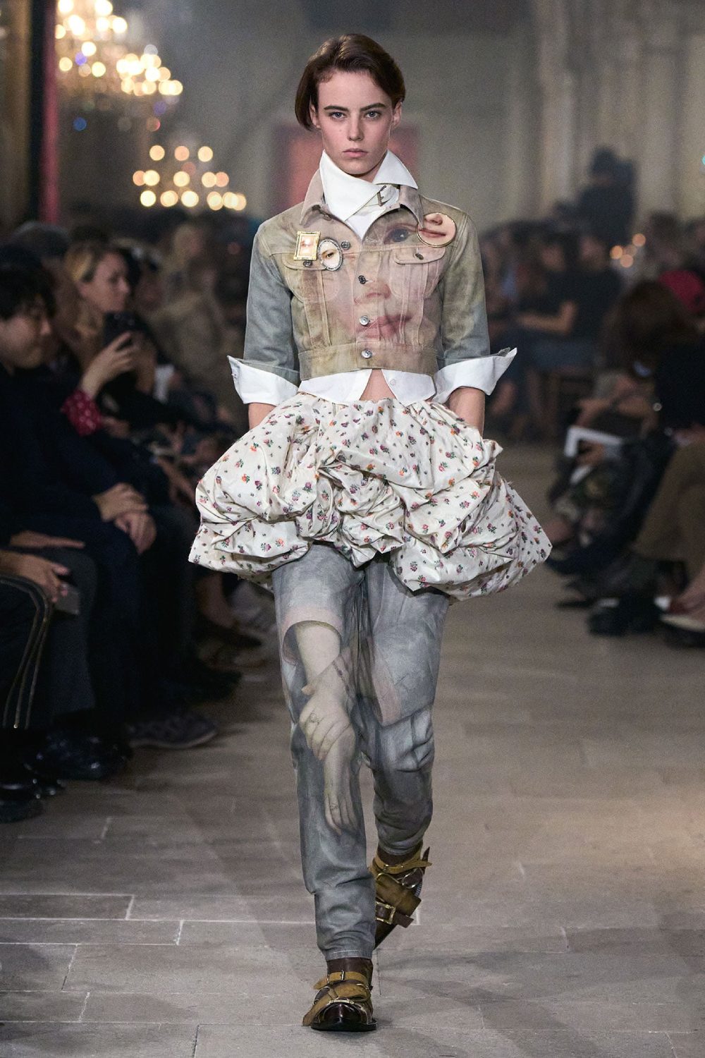 Acne Studios presenta historicismo y cotidianidad para SS27