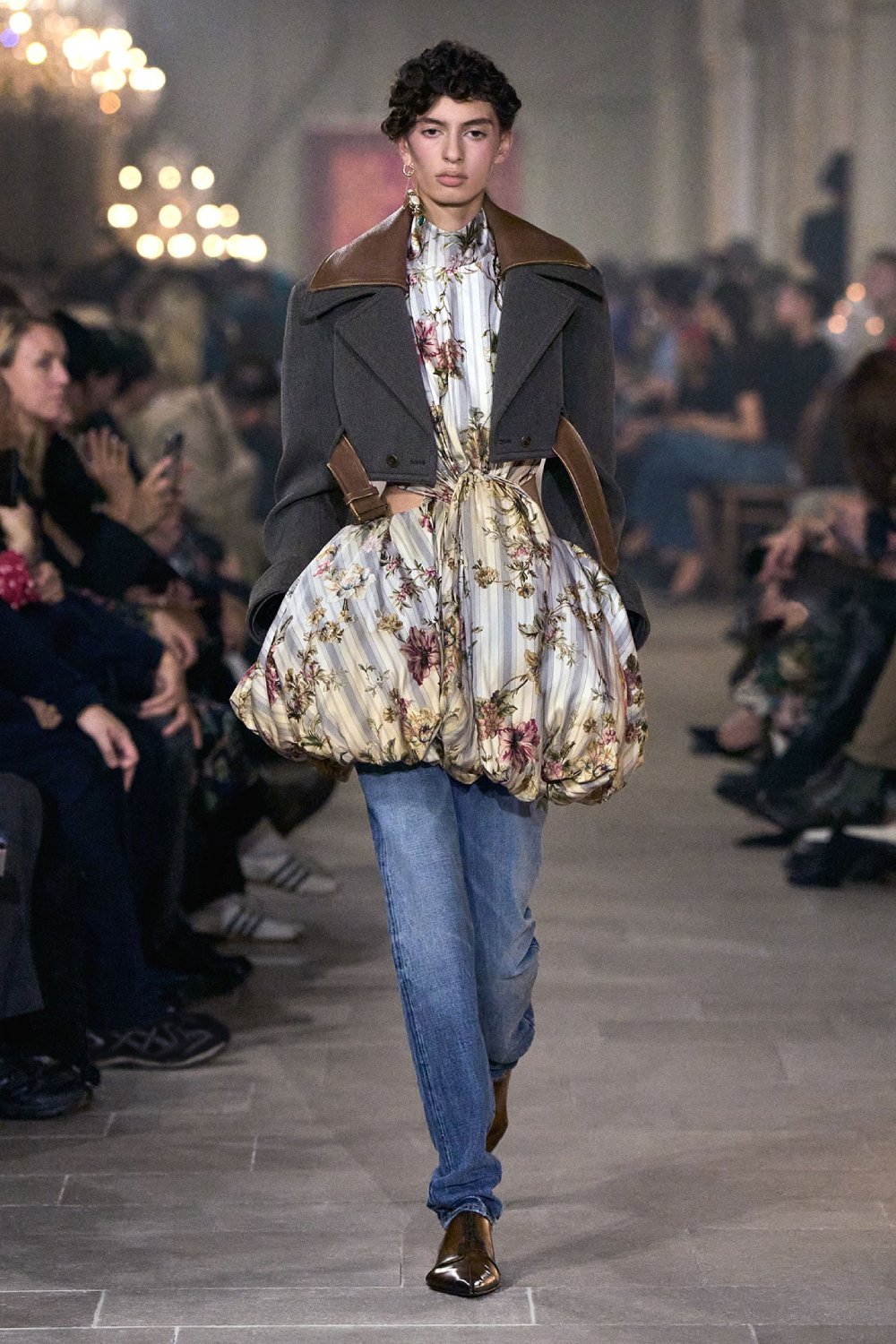 Acne Studios presenta historicismo y cotidianidad para SS27