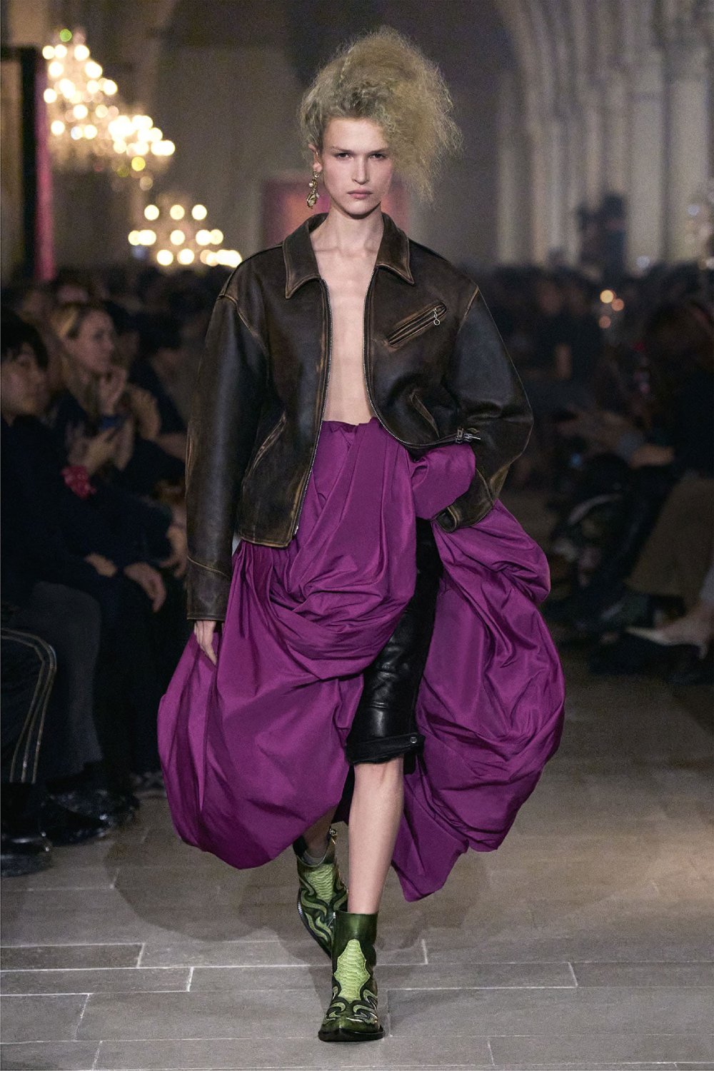 Acne Studios presenta historicismo y cotidianidad para SS27