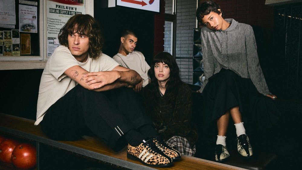 adidas y Brain Dead le dan un giro exótico a sus Bowling