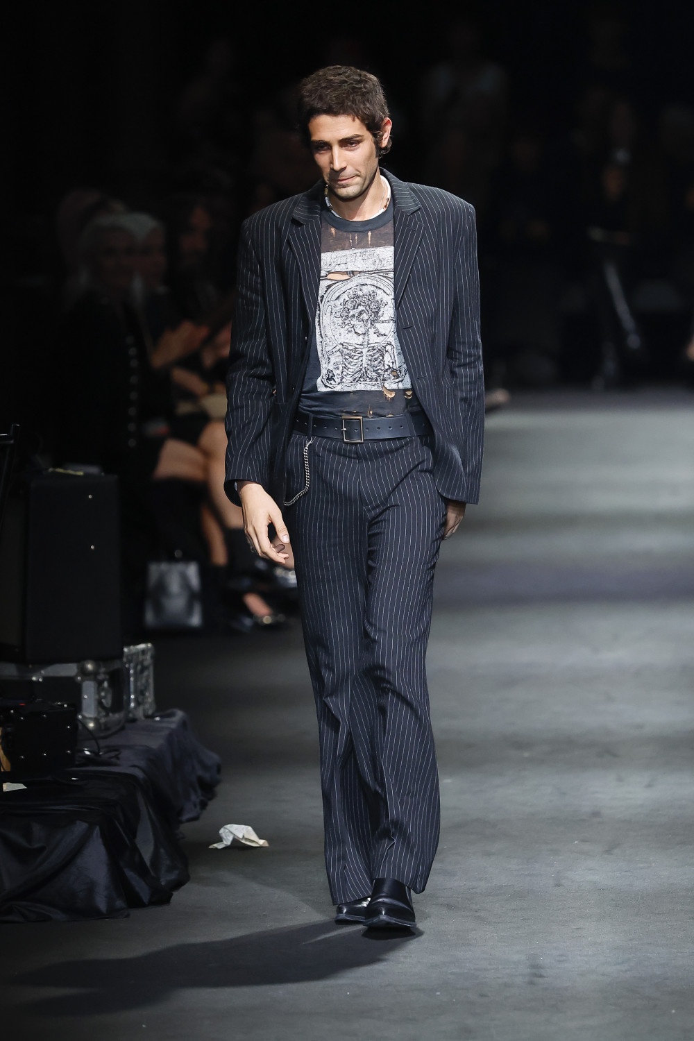 Ann Demeulemeester SS27: romanticismo oscuro y western