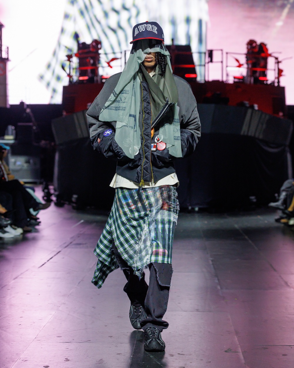 A$AP Rocky mezcla ghetto-expresionismo con lo militar