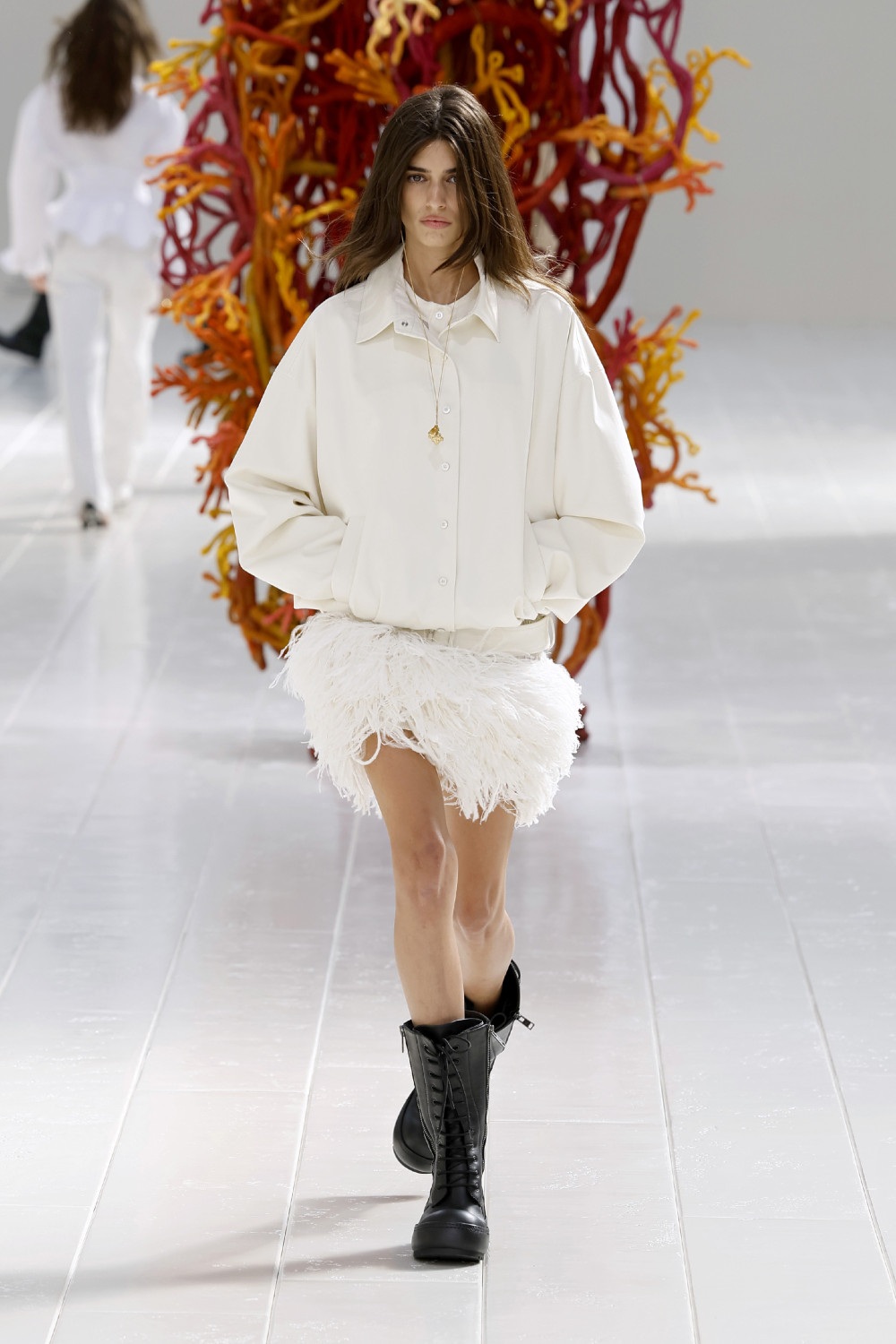 Balenciaga lleva los códigos couture al armario cotidiano