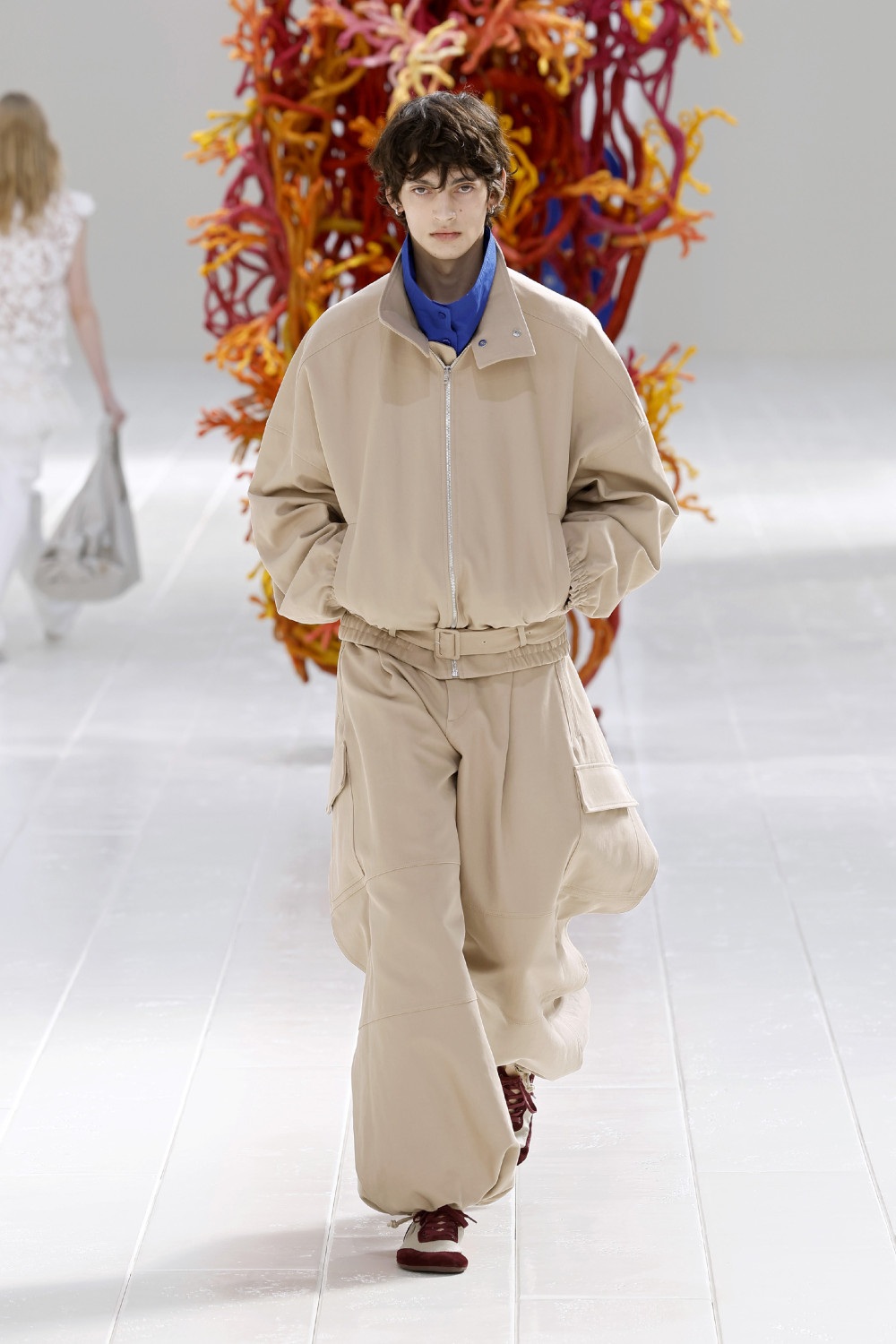 Balenciaga lleva los códigos couture al armario cotidiano