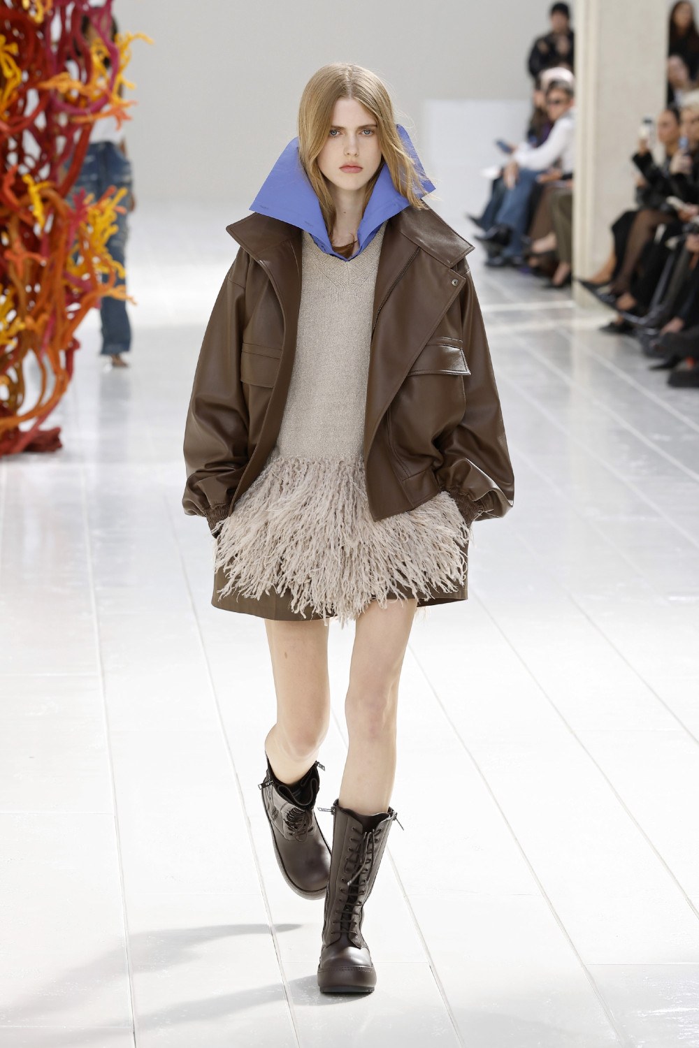 Balenciaga lleva los códigos couture al armario cotidiano
