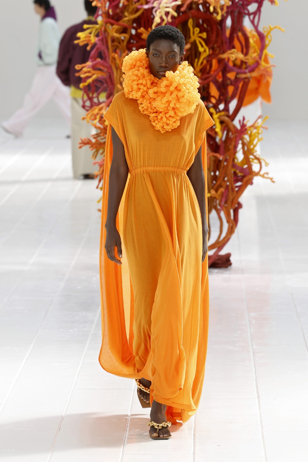 Balenciaga lleva los códigos couture al armario cotidiano