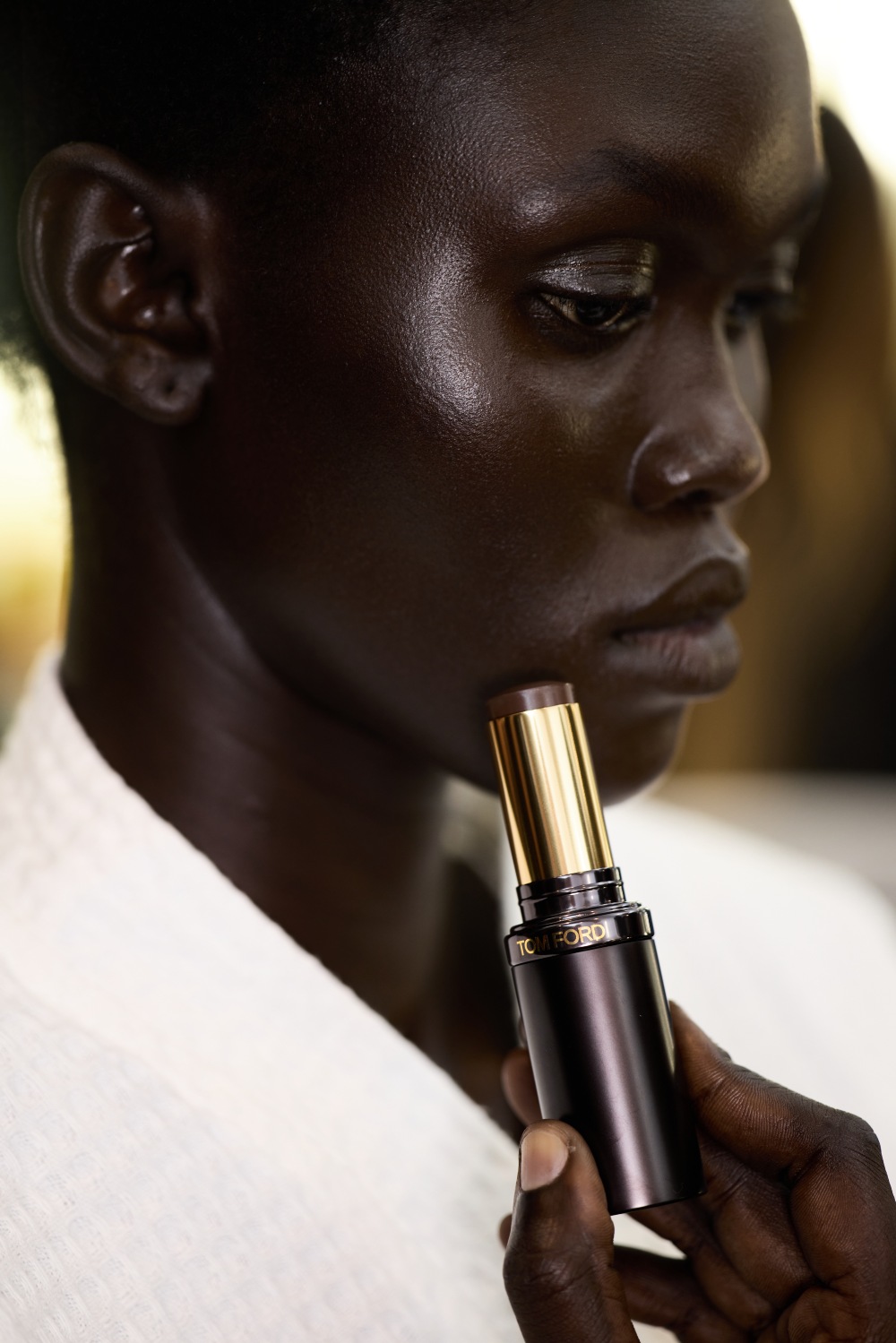 La seducción más fría llega al beauty look de Tom Ford SS27