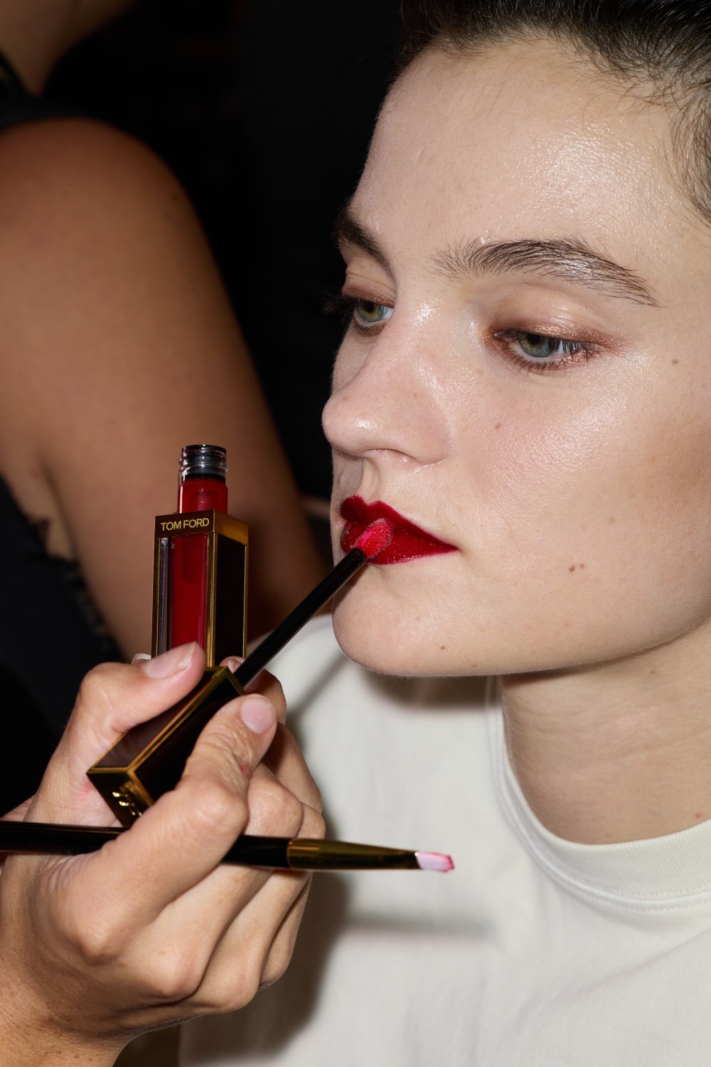 La seducción más fría llega al beauty look de Tom Ford SS27