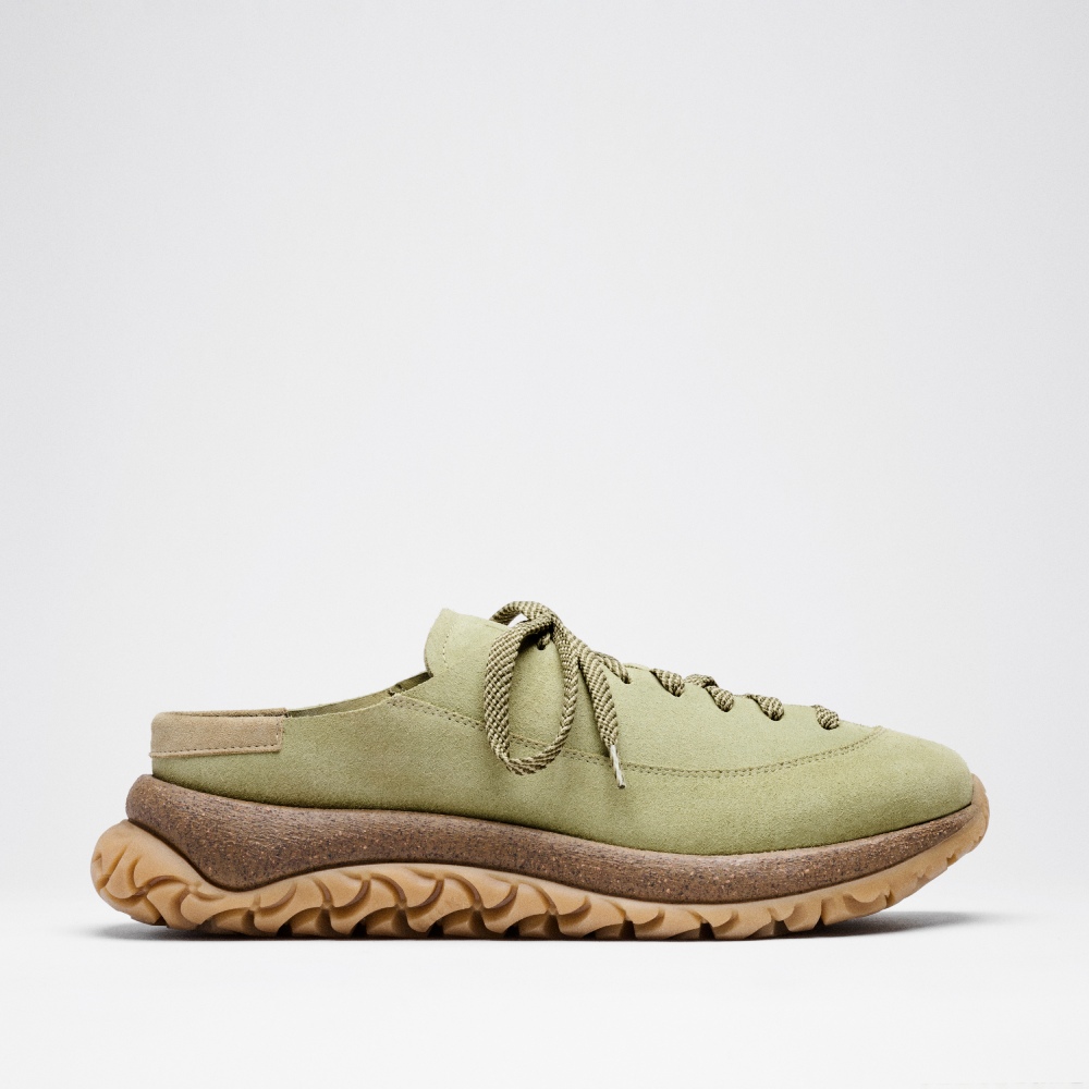 Birkenstock y Thibo Denis actualizan sus zuecos urbanos