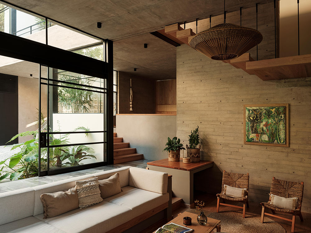 Di Frenna Arquitectos llena Casa Akina de luz y vegetación
