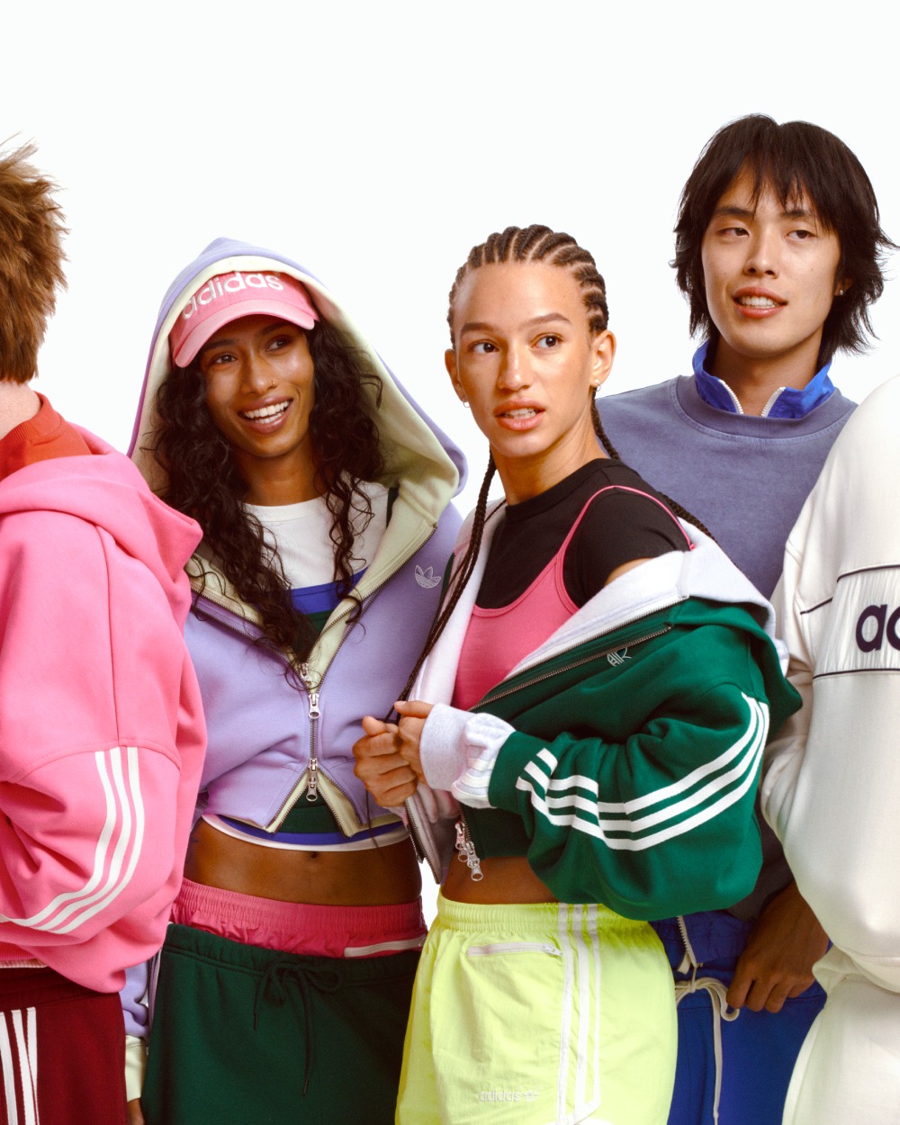 adidas reinventa su chándal oversize con un aire retro