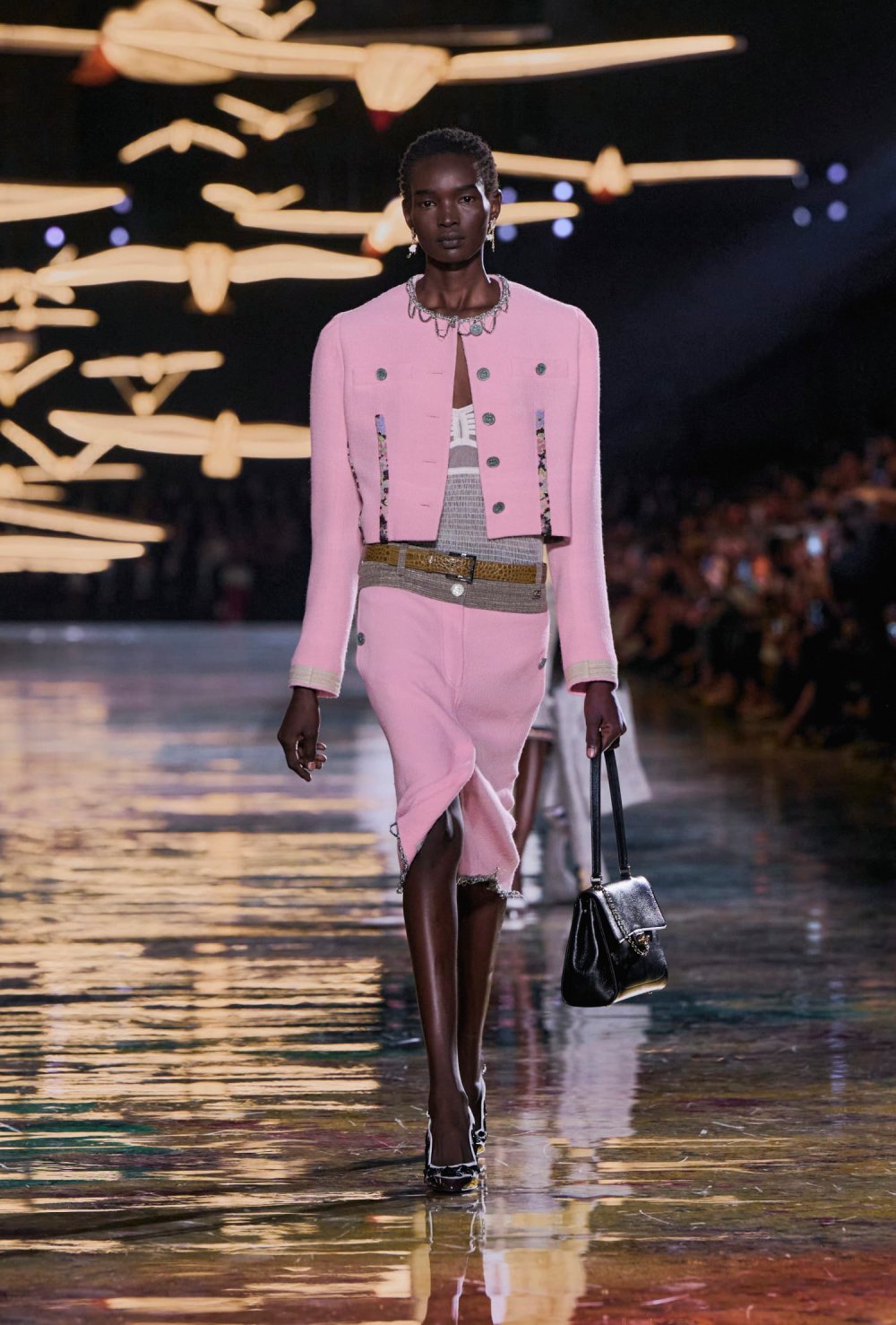 Chanel revisita y reedita sus propias eras para SS27