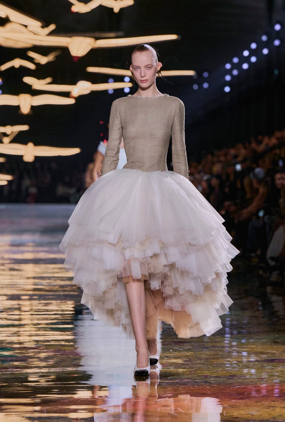Chanel revisita y reedita sus propias eras para SS27
