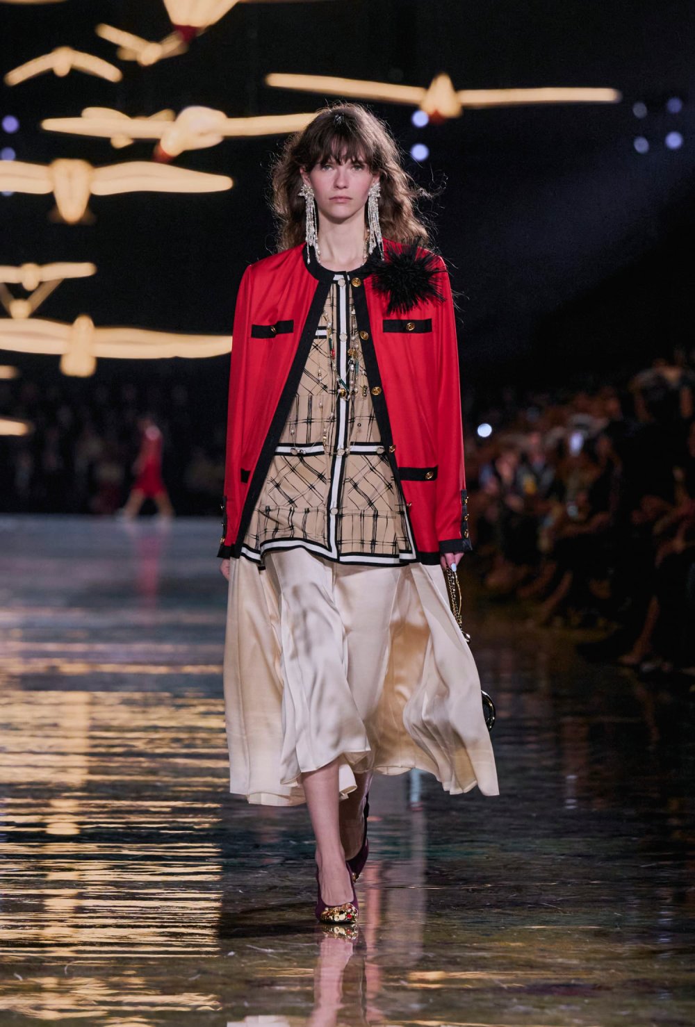 Chanel revisita y reedita sus propias eras para SS27