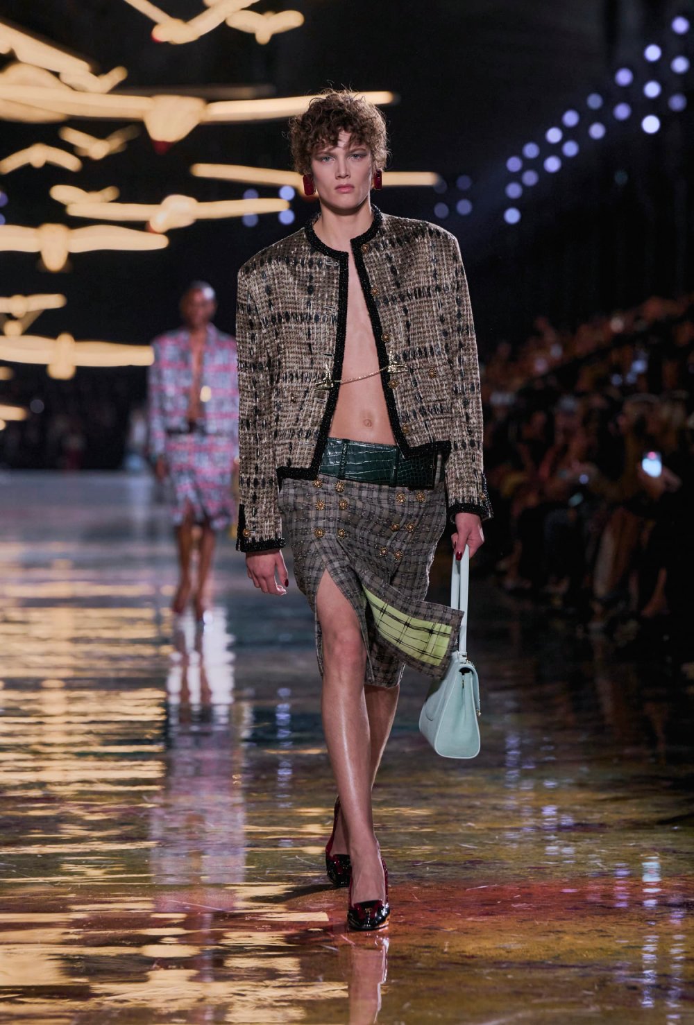 Chanel revisita y reedita sus propias eras para SS27