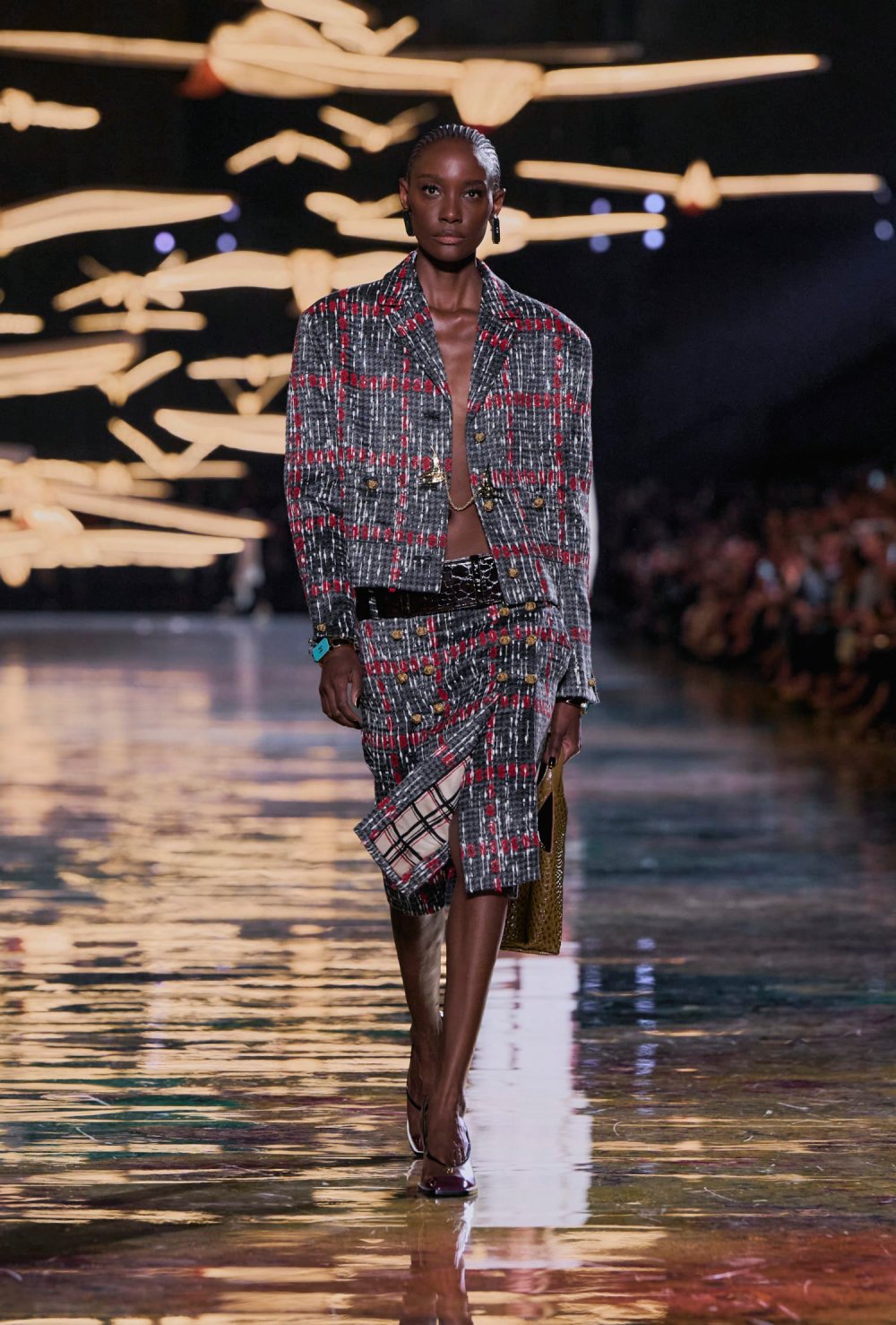 Chanel revisita y reedita sus propias eras para SS27