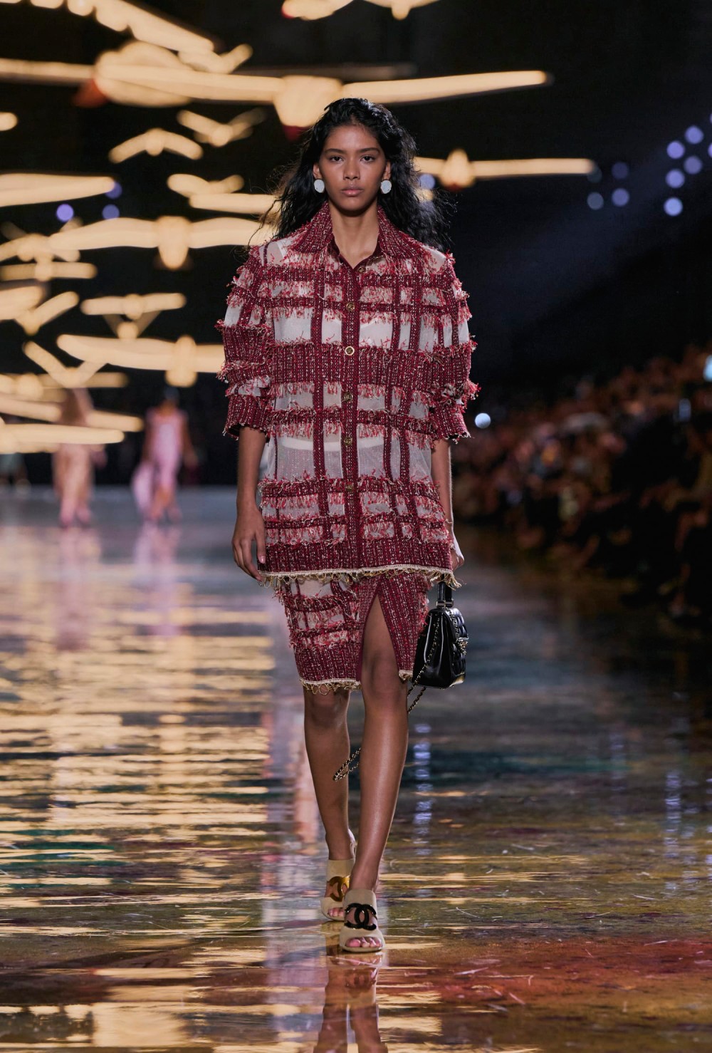 Chanel revisita y reedita sus propias eras para SS27