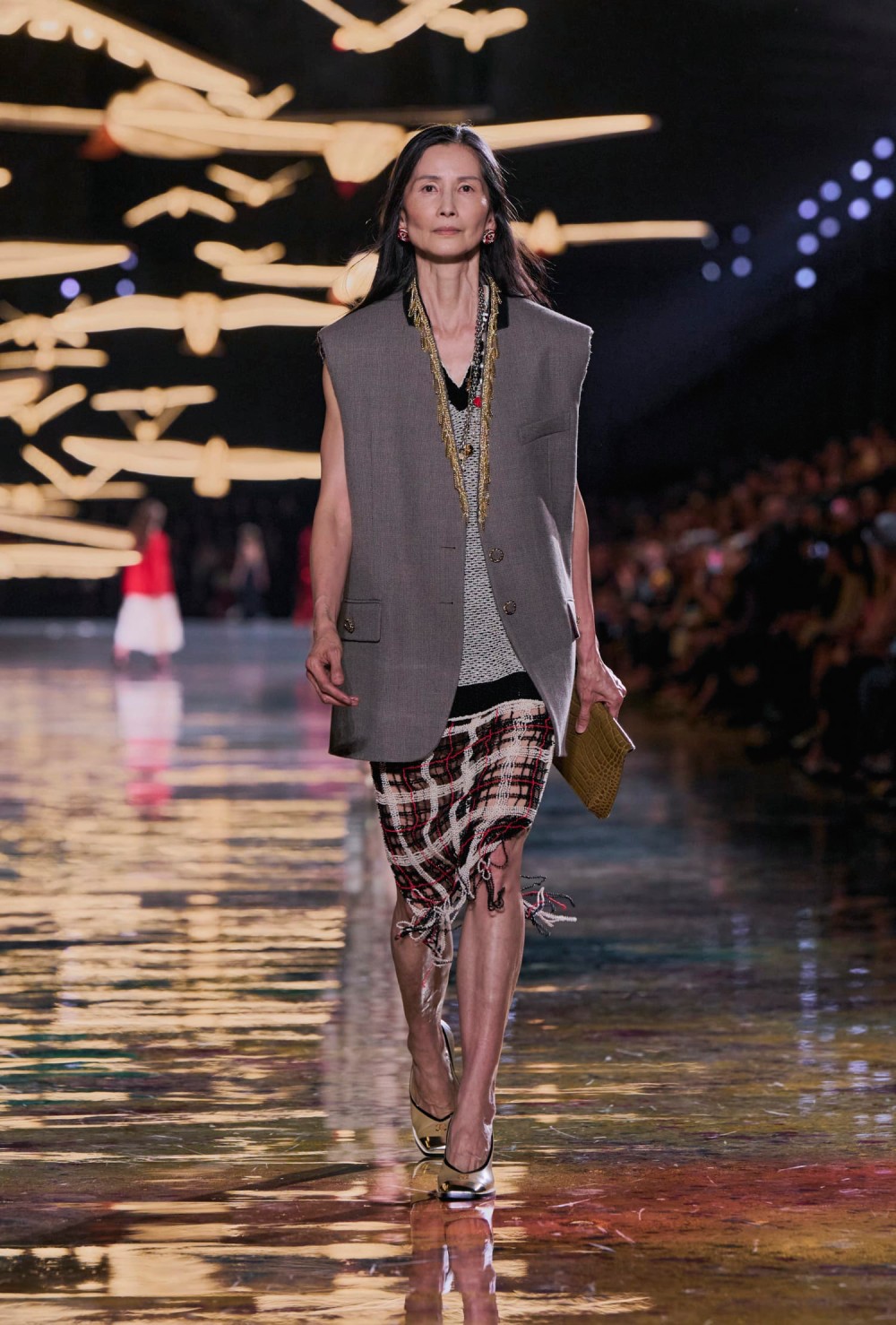 Chanel revisita y reedita sus propias eras para SS27