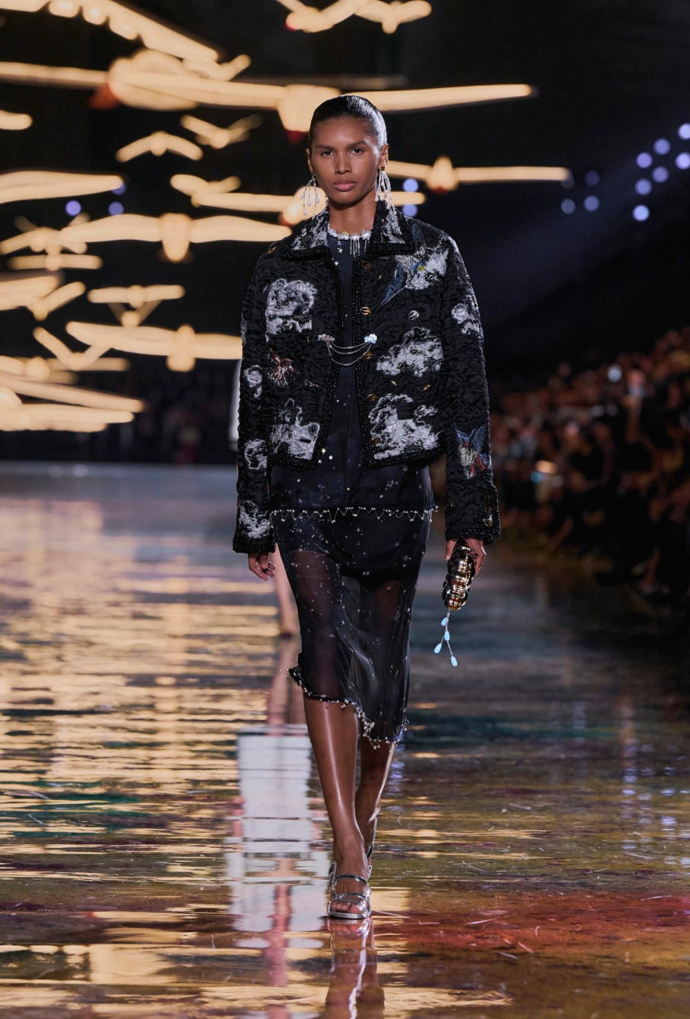 Chanel revisita y reedita sus propias eras para SS27