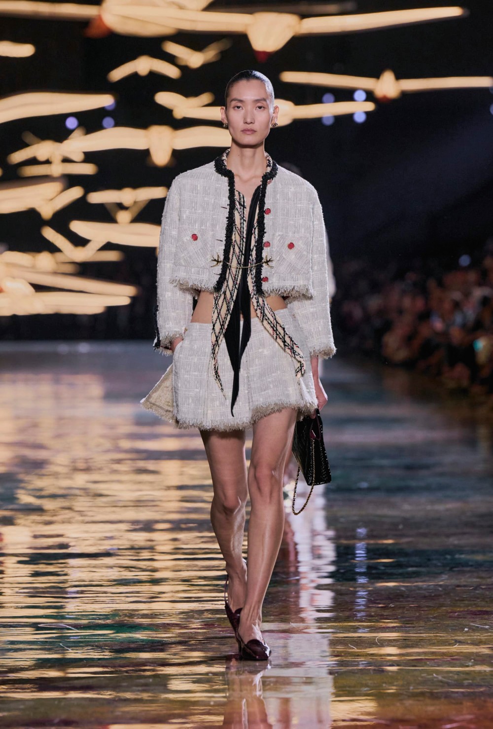 Chanel revisita y reedita sus propias eras para SS27