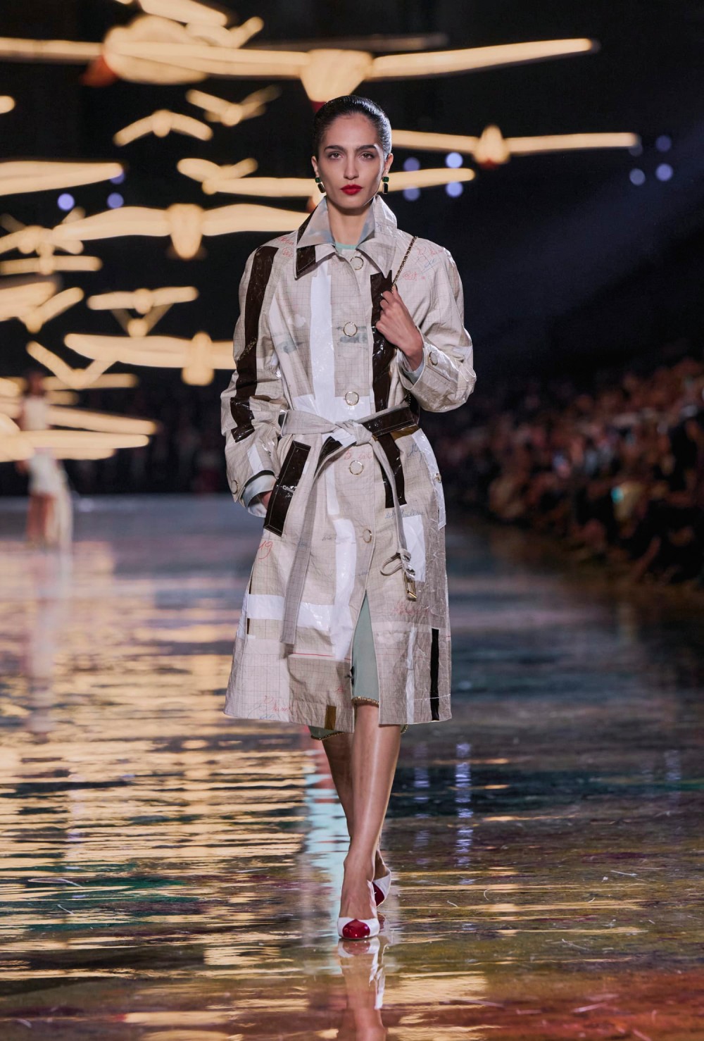 Chanel revisita y reedita sus propias eras para SS27