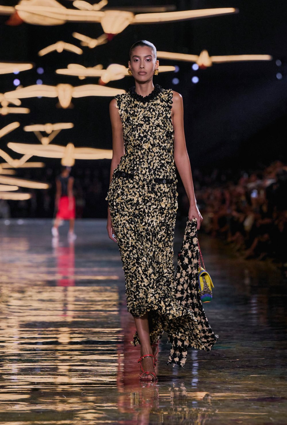 Chanel revisita y reedita sus propias eras para SS27