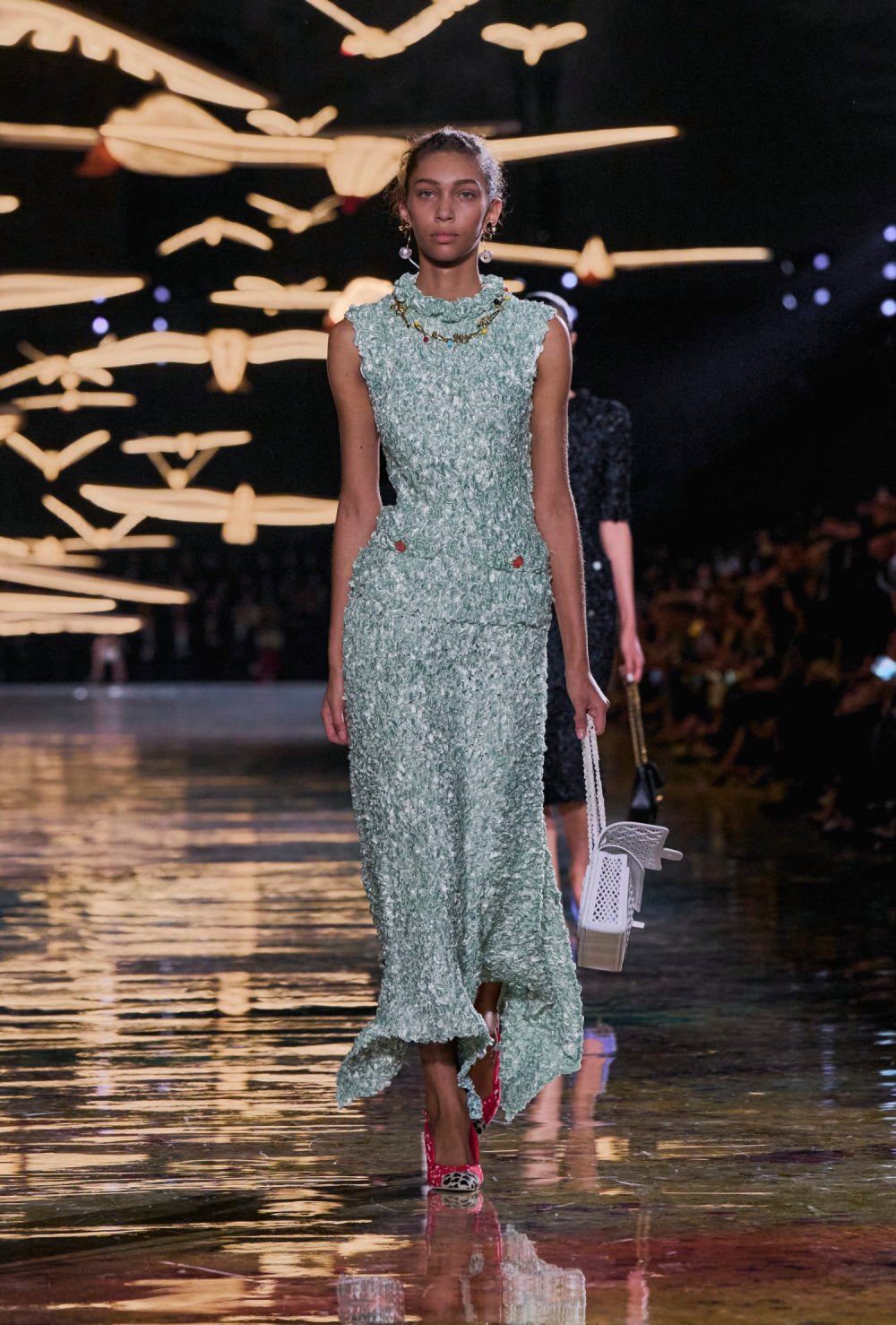 Chanel revisita y reedita sus propias eras para SS27