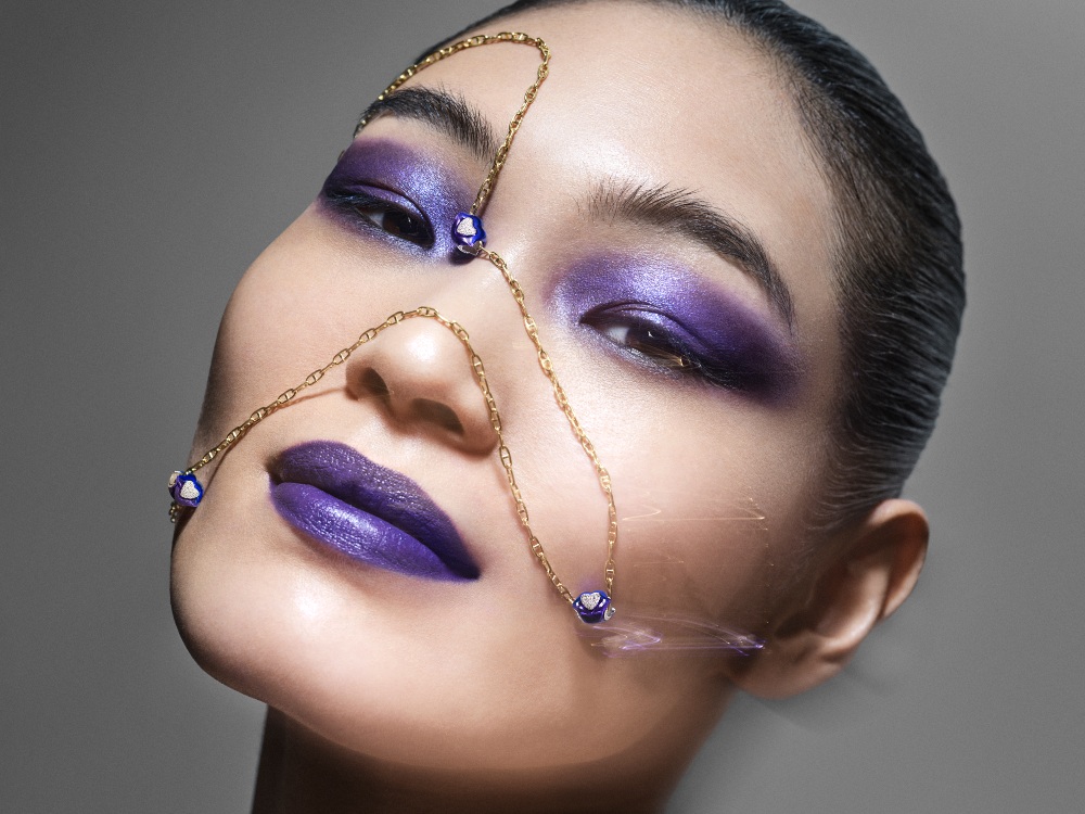 Pandora x Pat McGrath: joyas que juegan con la belleza