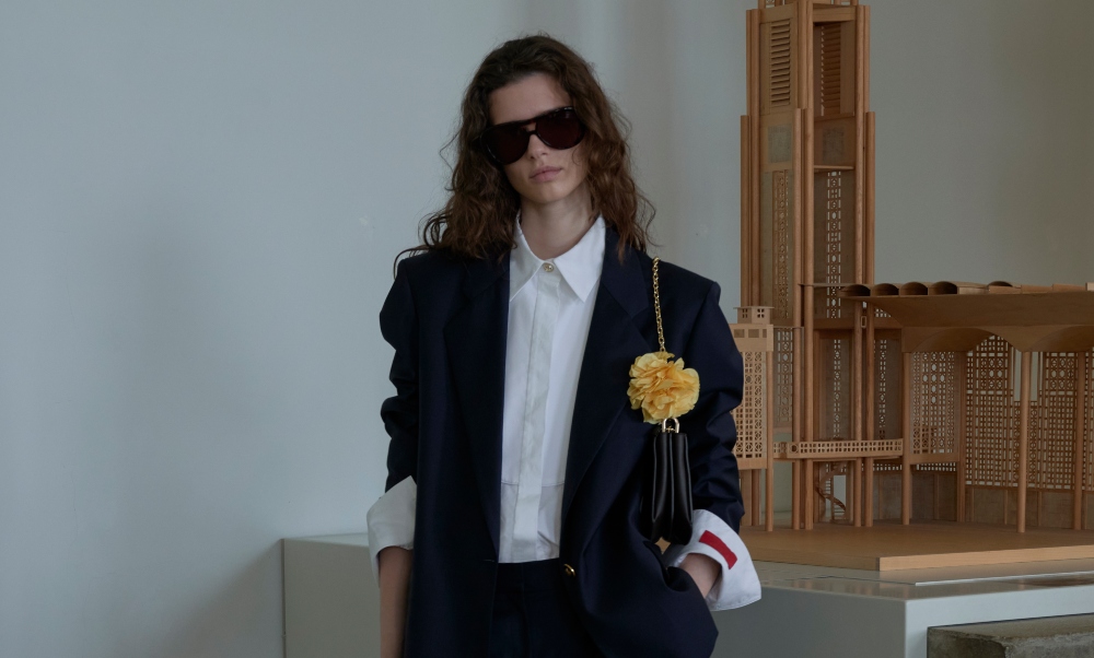 Sandro SS27: vestir con desenfado entre líneas y volúmenes