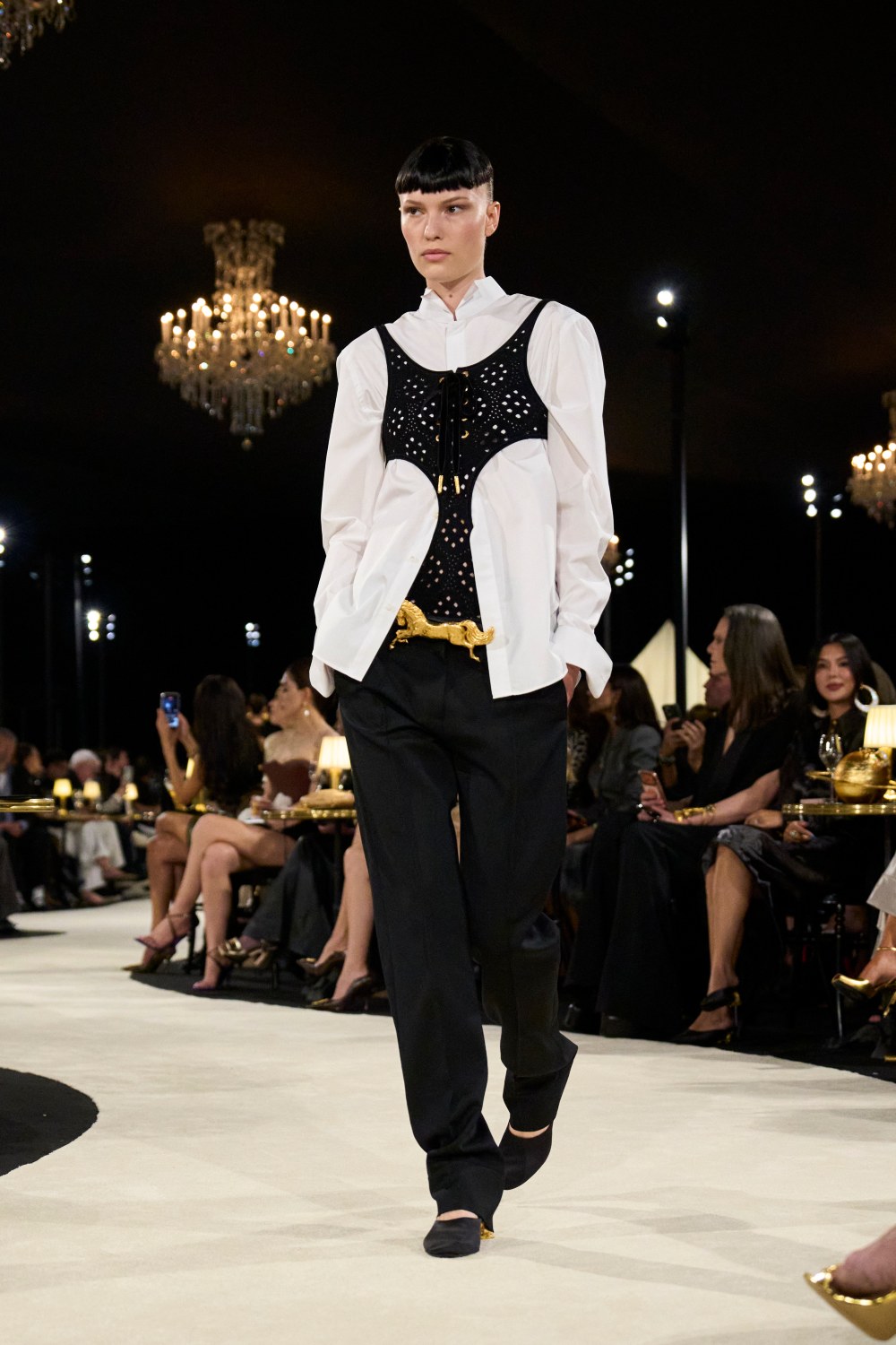 Schiaparelli SS27: surrealismo para después de medianoche