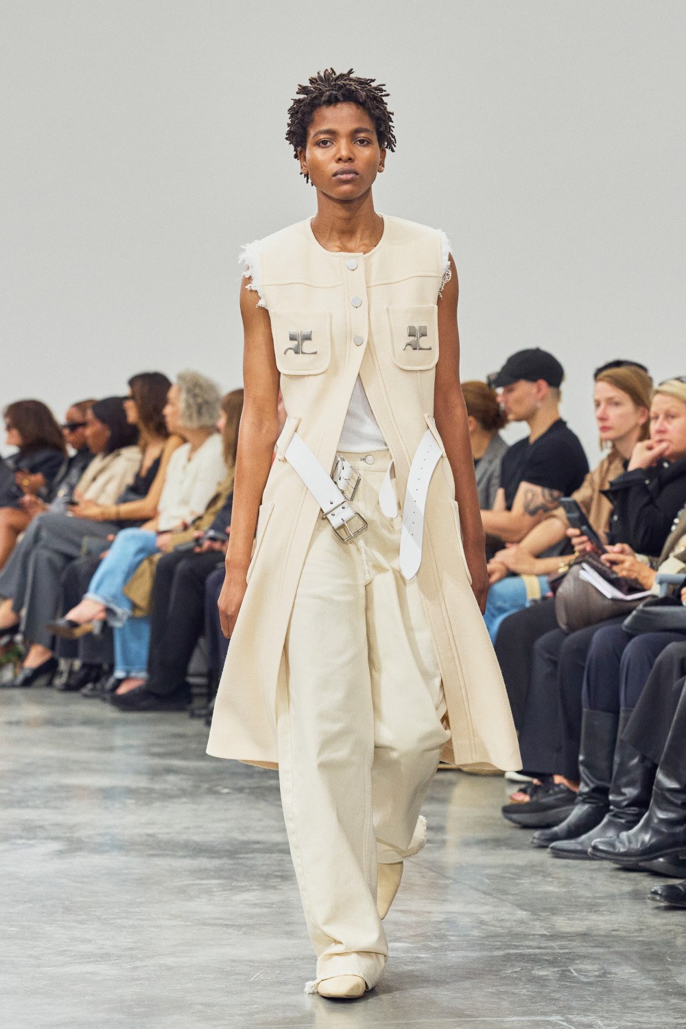 Drew Henry nos presenta un Courrèges más naif con su debut